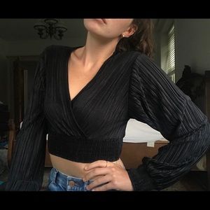 Black Long-Sleeve Crop Top